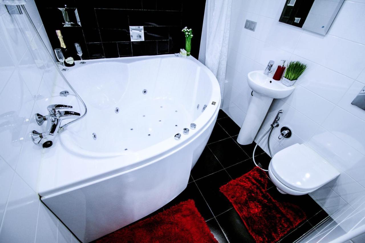 Langery Residence Central Apartments Odessa Ngoại thất bức ảnh