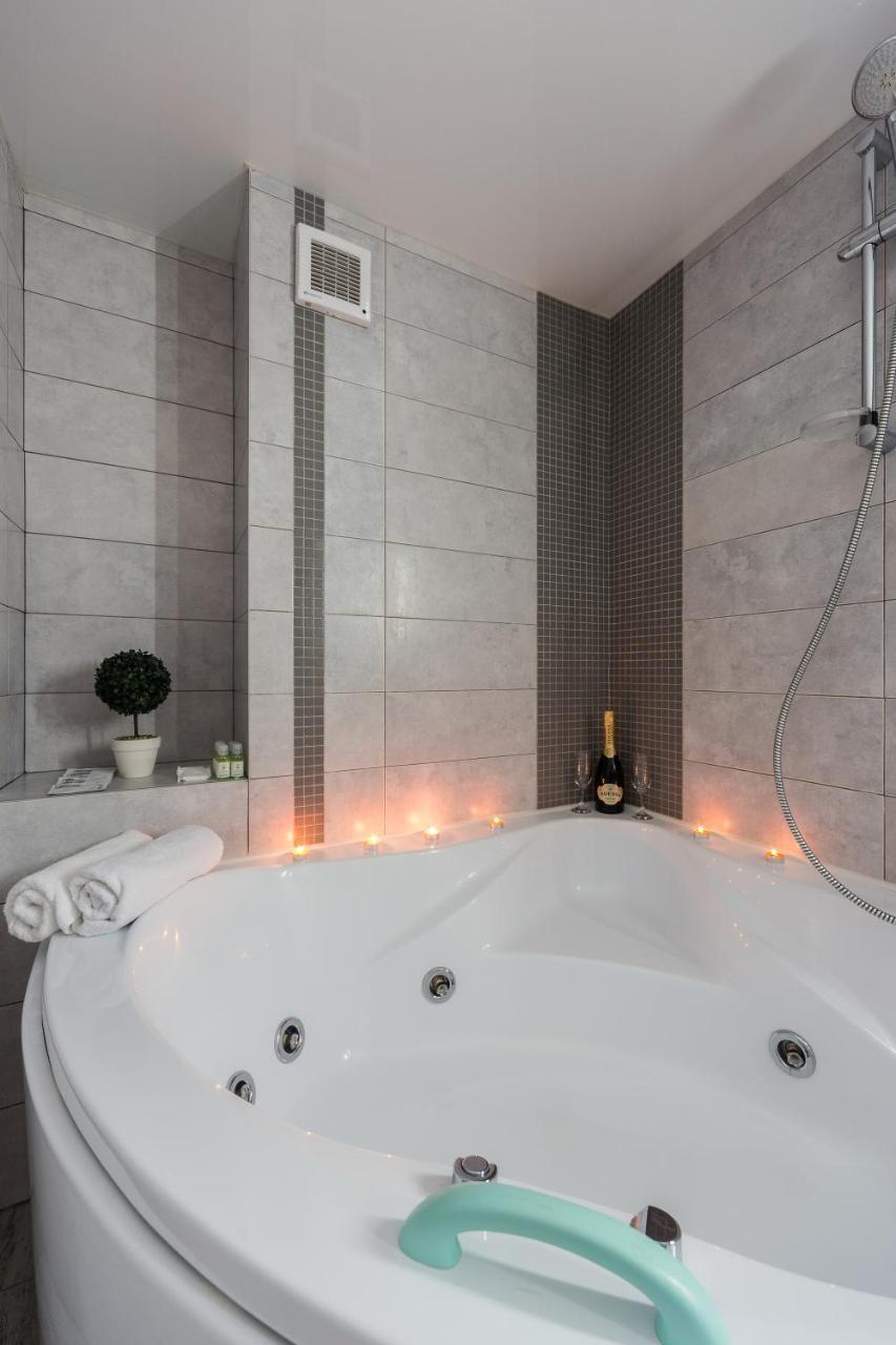 Langery Residence Central Apartments Odessa Ngoại thất bức ảnh